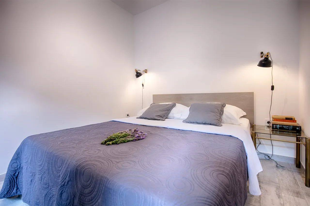 Bedroom, Nono Miho apartment, Komiža